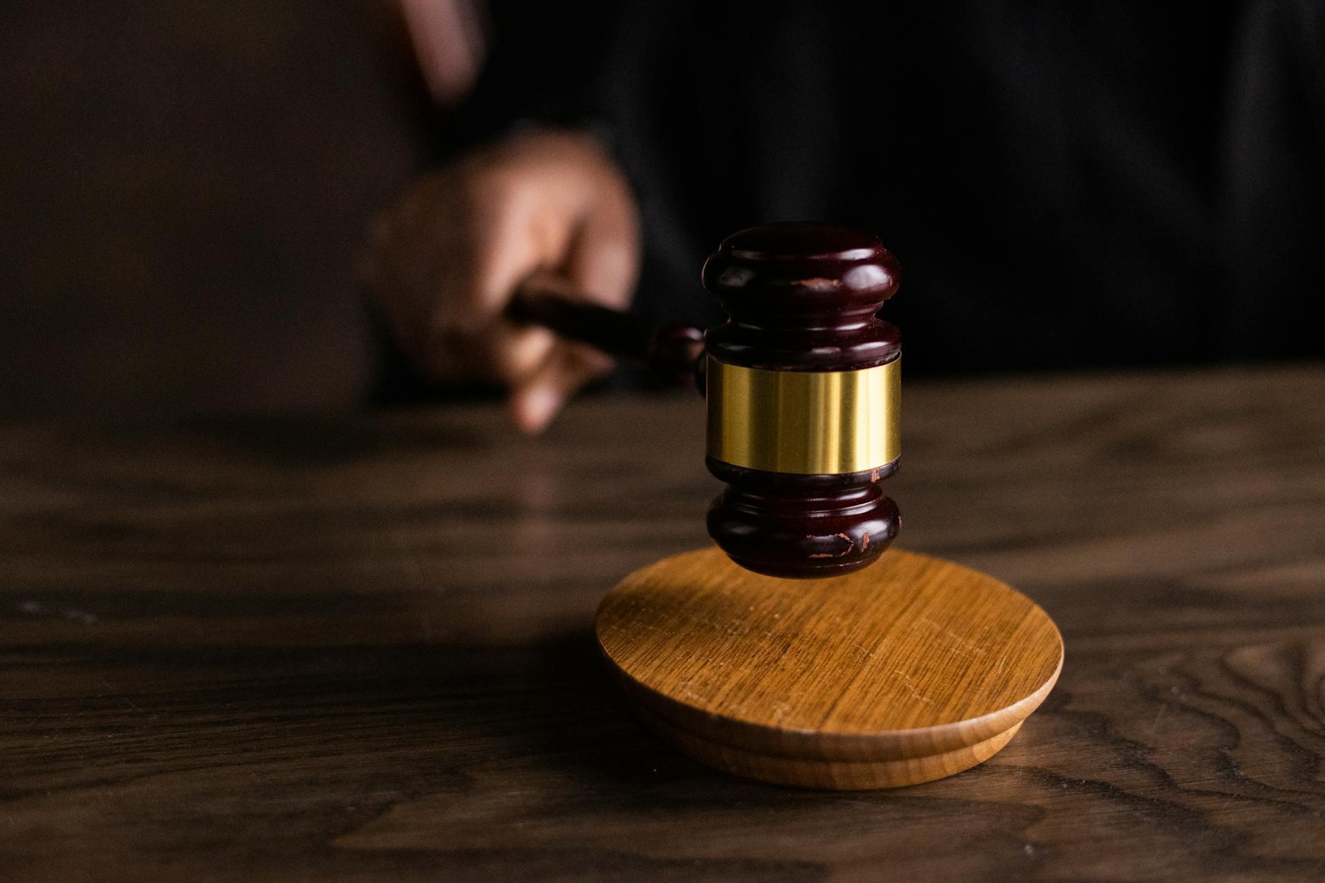 AI Legal Document Review: A Buyer’s Guide for 2025